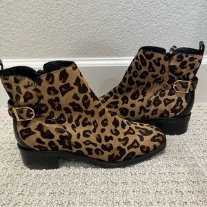 Cole Haan Women's Kimberly Water Resistant Ankle Bootie sz9 Leopard fur